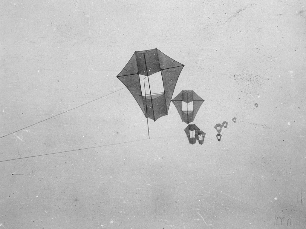 lawrence-kites